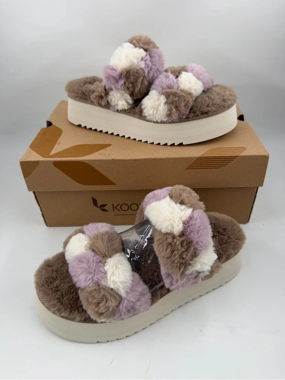 👞 Koolaburra by Ugg Ya-Baby -SZ 3.5- Multicolor Fuzzy Slide Sandals